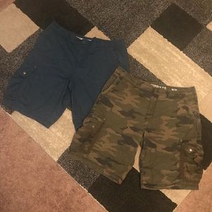 🔥2 FOR THE PRICE OF 1 MOSSIMO CARGO SHORTS 🔥